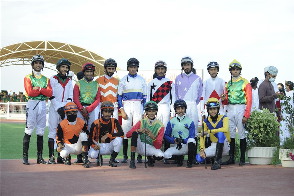 ثمانية أشواط في السباق الثامن لنادي سباق الخيل السلطاني بالرحبة
